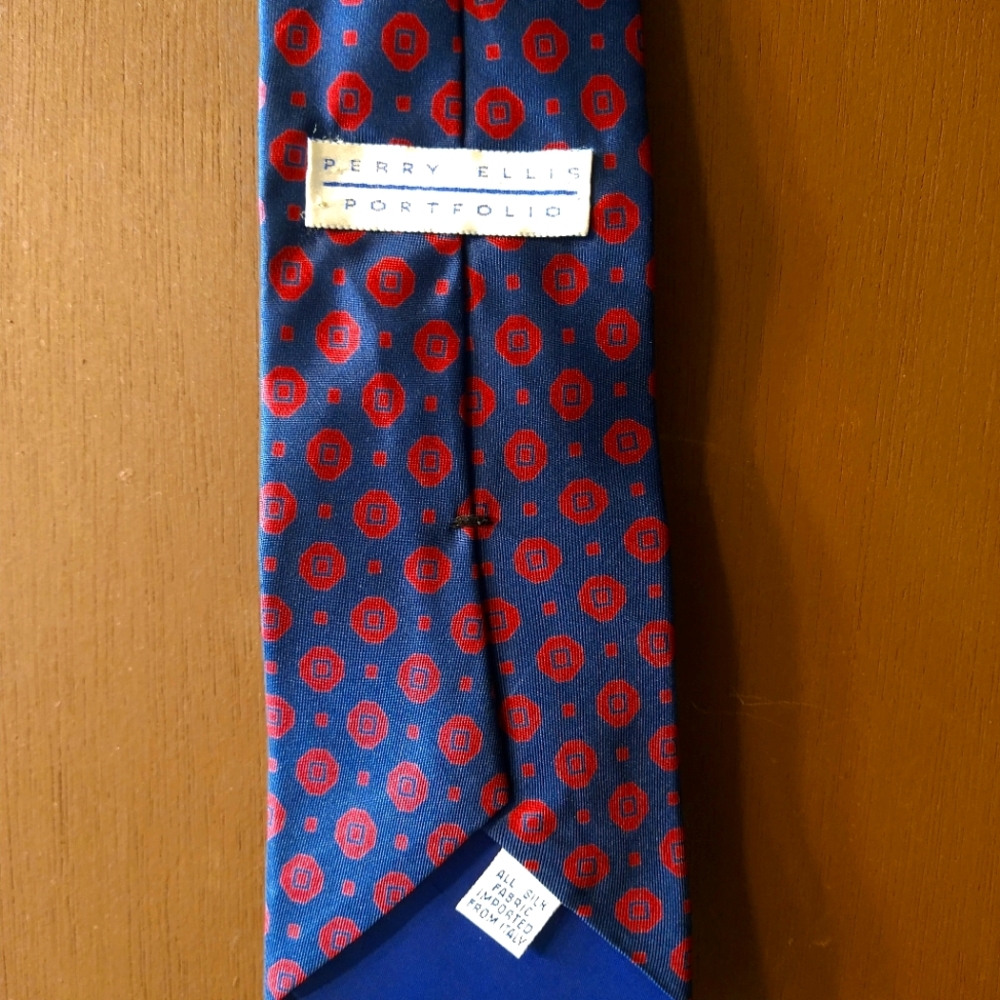 Perry Ellis tie